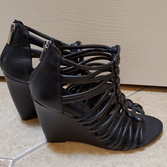 Express Black Gladiator Wedges - Picture 4 of 5
